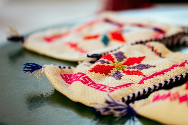 Comment découvrir les traditions de la broderie copte en Égypte?